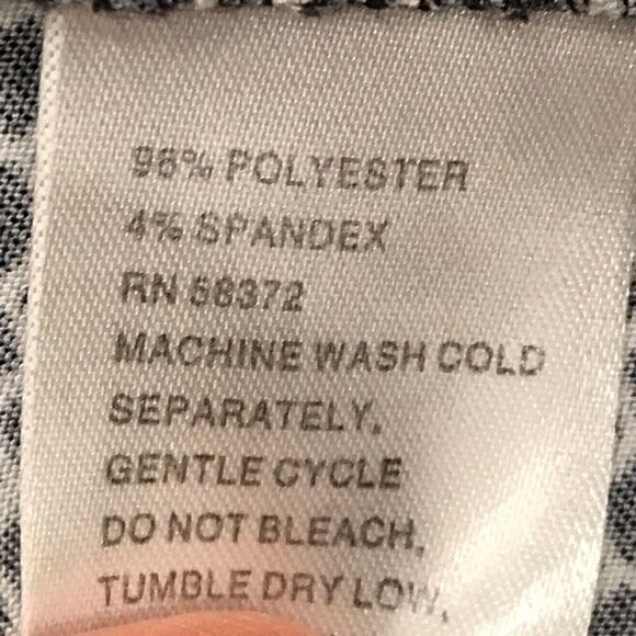 Cute fitted sleeveless dress - Picture 8 of 11